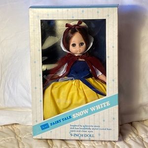 Vintage Sears Fairy Tale Snow White Doll 9-Inch, Open-and-Close Eyes